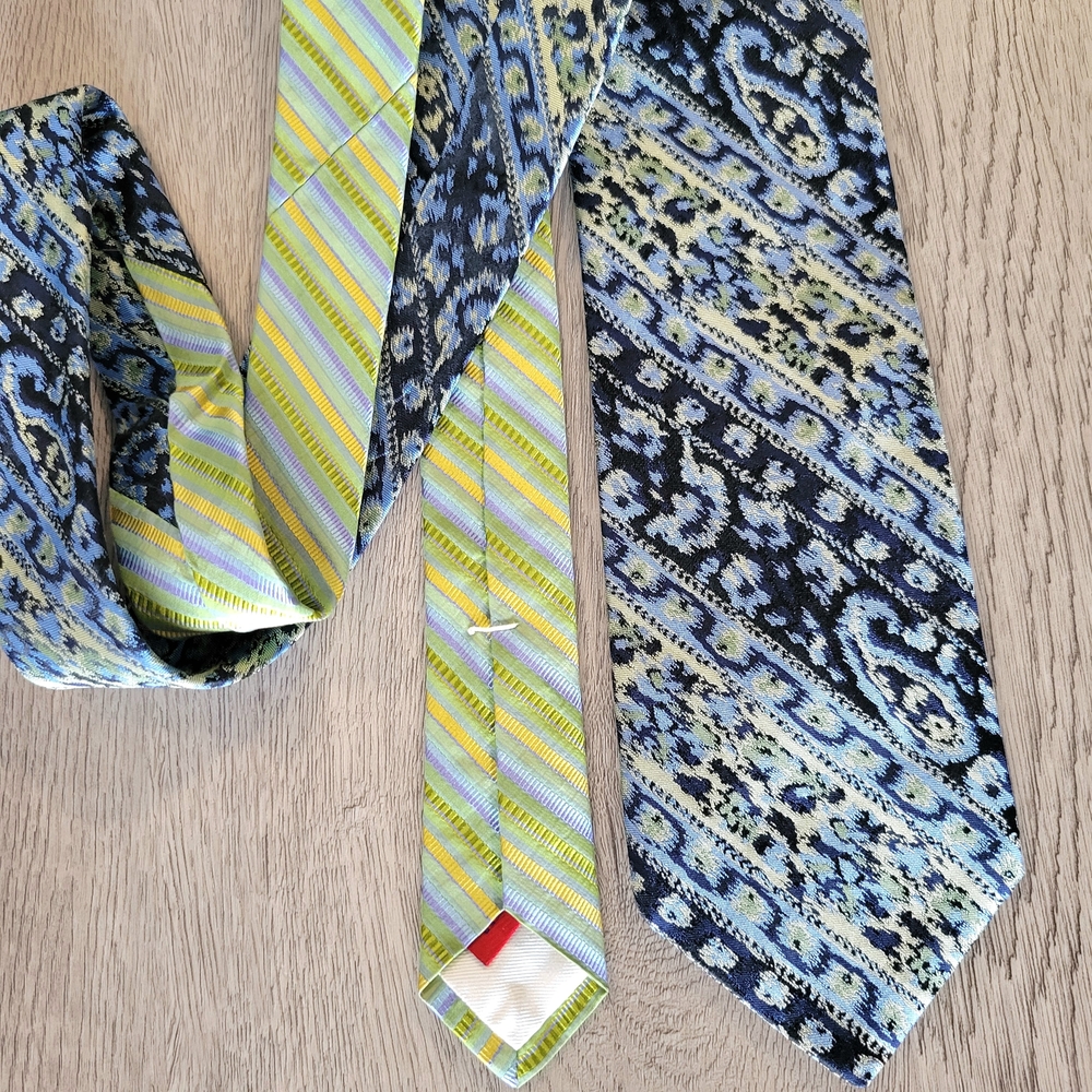 NWOT ROBERT GRAHAM Men's Artsy Patterned 100% Silk Tie Blue Yellow Made in USA